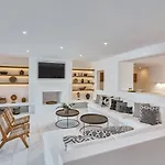 Christina's Panormos ヴィラ *