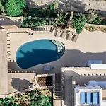 Christina's Panormos Villa *