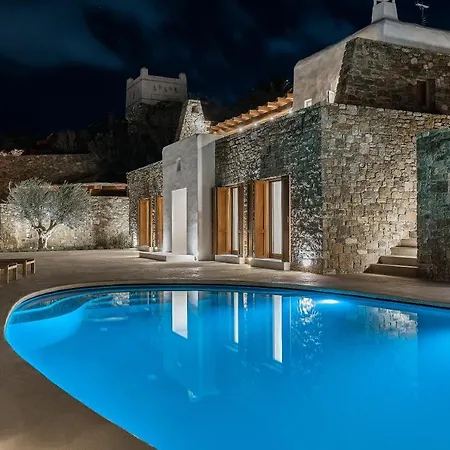Christina's Panormos Villa *