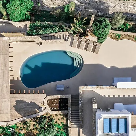 Christina's Panormos Villa *